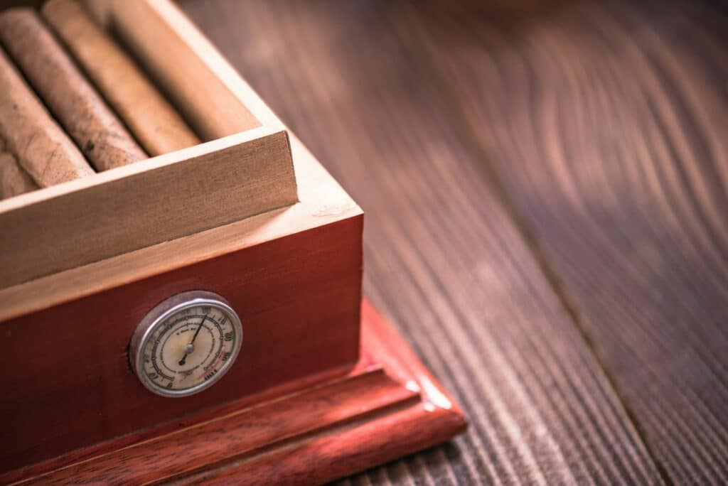 Storage of cigars in humidor